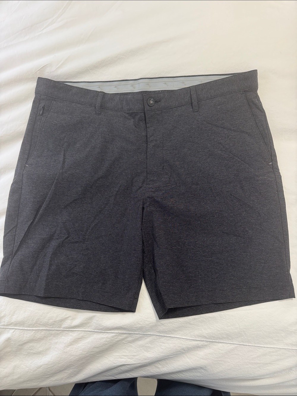 Tommy Bahama Men's Flat Front Shorts in Dark Charcoal